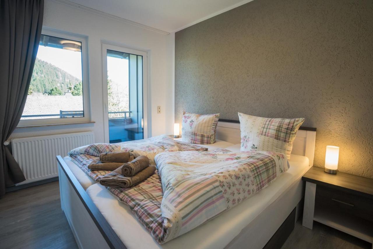 Ferienwohnungen Landhaus Meran Inkl Meinecardplus วิลลิงเงิน ภายนอก รูปภาพ